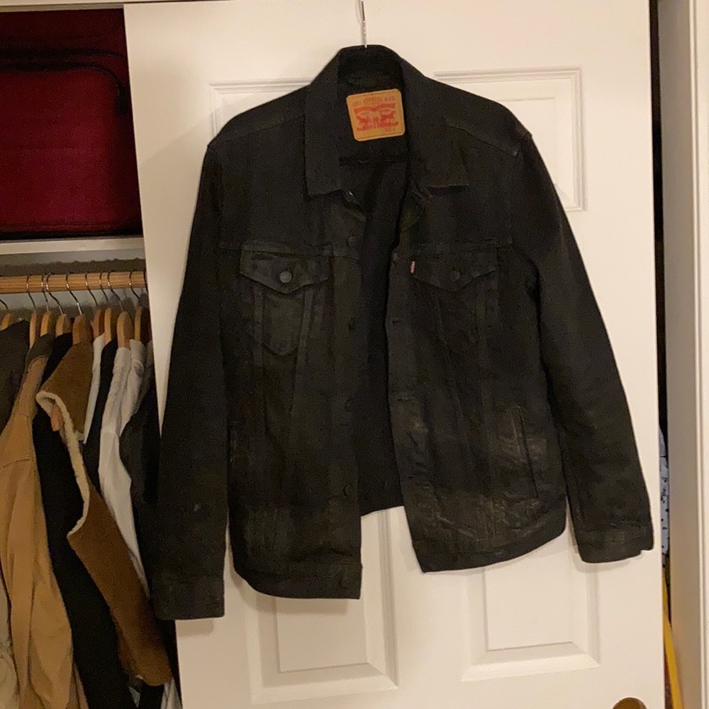 Levi’s trucker jacket in black